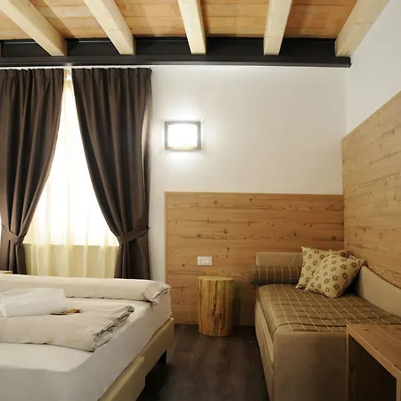 Touring & Hotel 3*