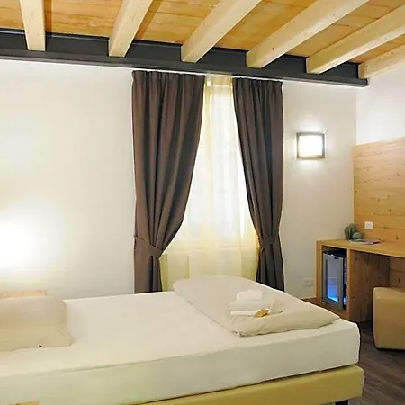Touring & Hotel Edolo