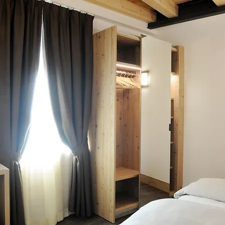 Hotel Touring & 3*